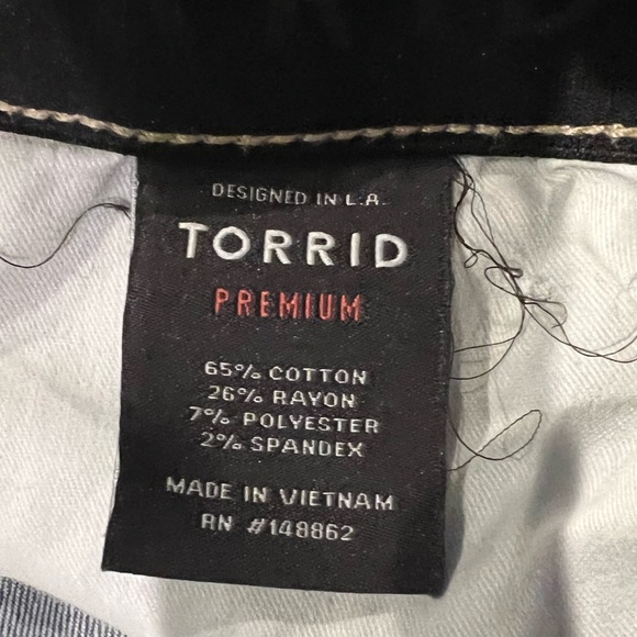 Torrid Bermuda Jean shorts, size 24 - Picture 3 of 4
